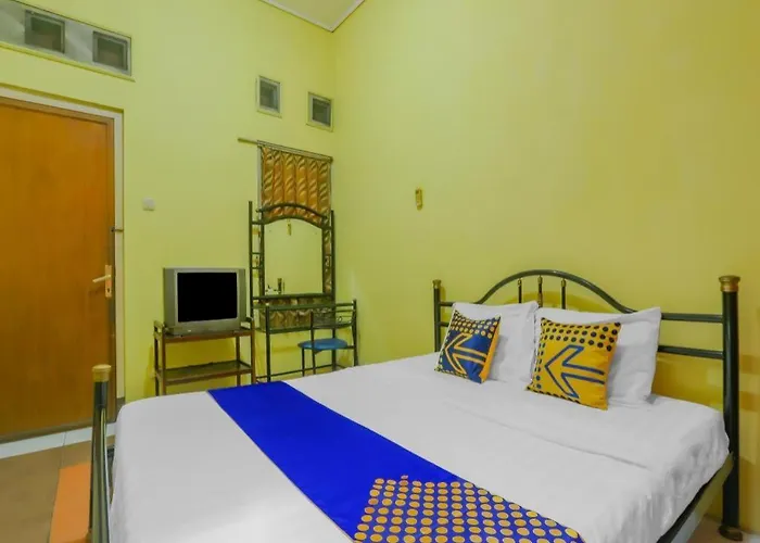 Spot On 90272 Istana Griya 1 Hotel Surakarta 